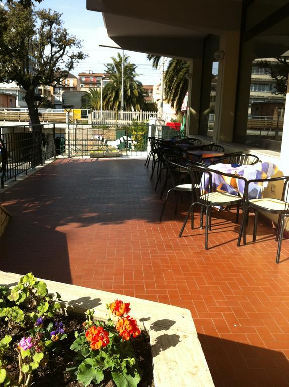 Hotel Gabbiano Porto San Giorgio Esterno foto