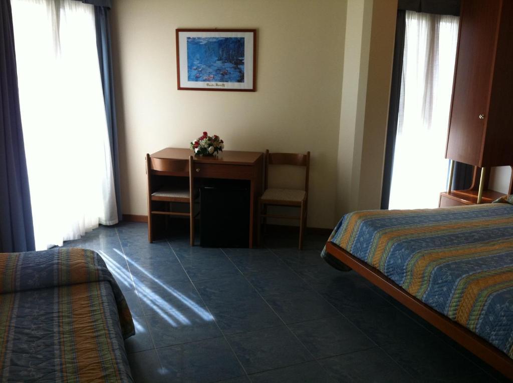 Hotel Gabbiano Porto San Giorgio Camera foto