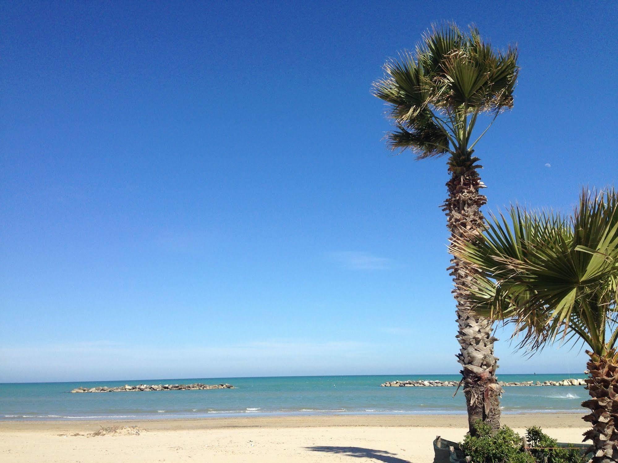 Hotel Gabbiano Porto San Giorgio Esterno foto