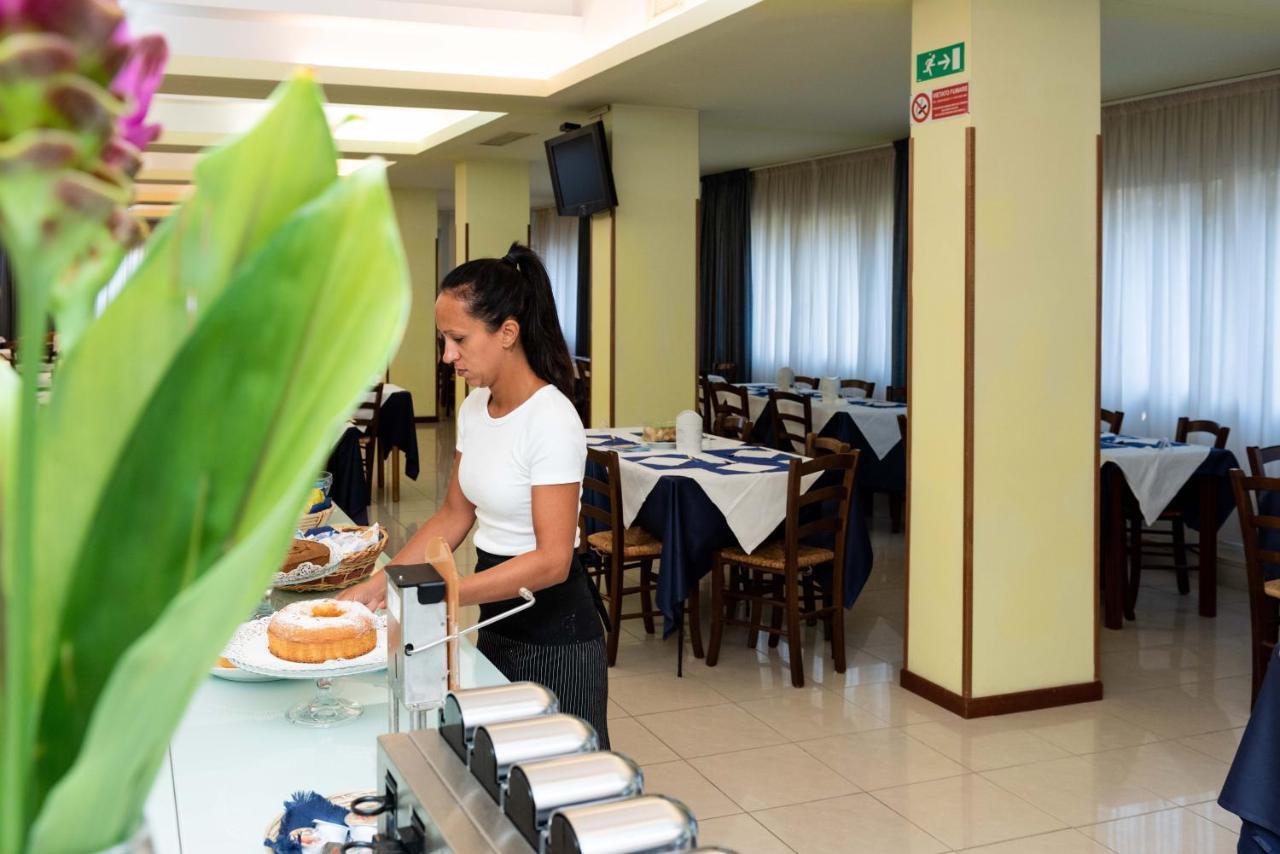 Hotel Gabbiano Porto San Giorgio Esterno foto
